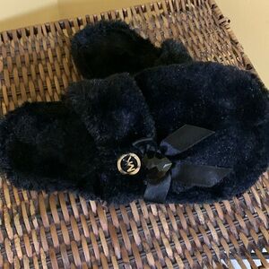 Black Fuzzy Slippers with Bow and jewel